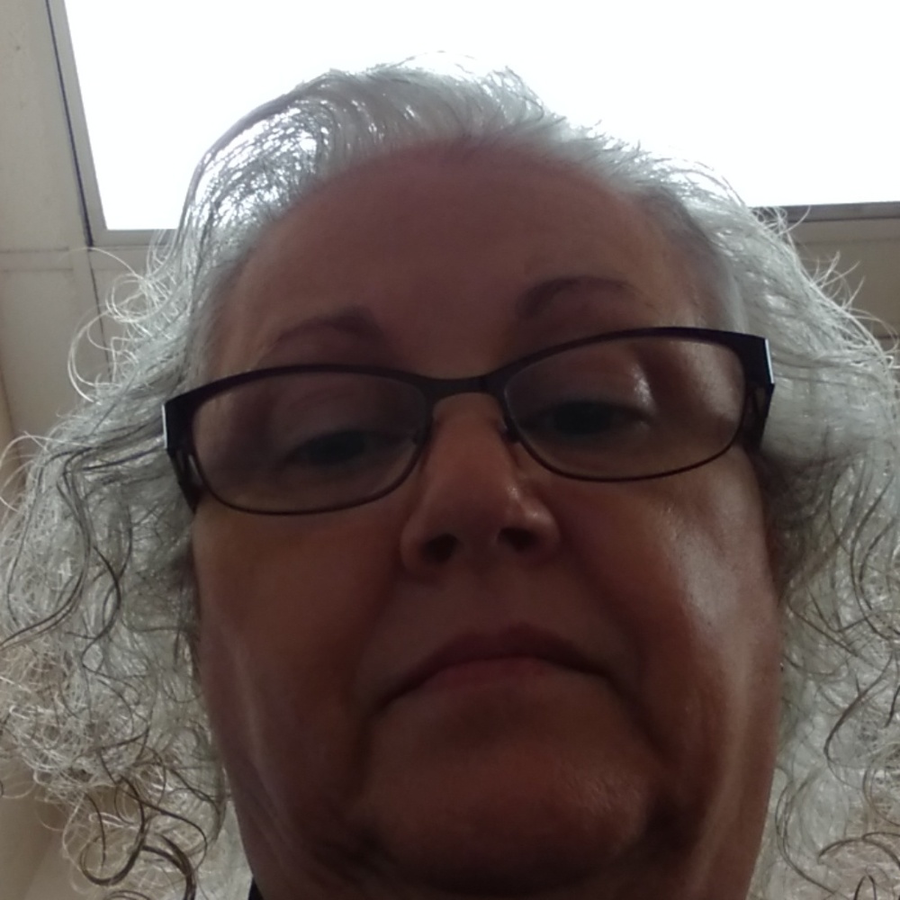 Meet your Posher, Leticia